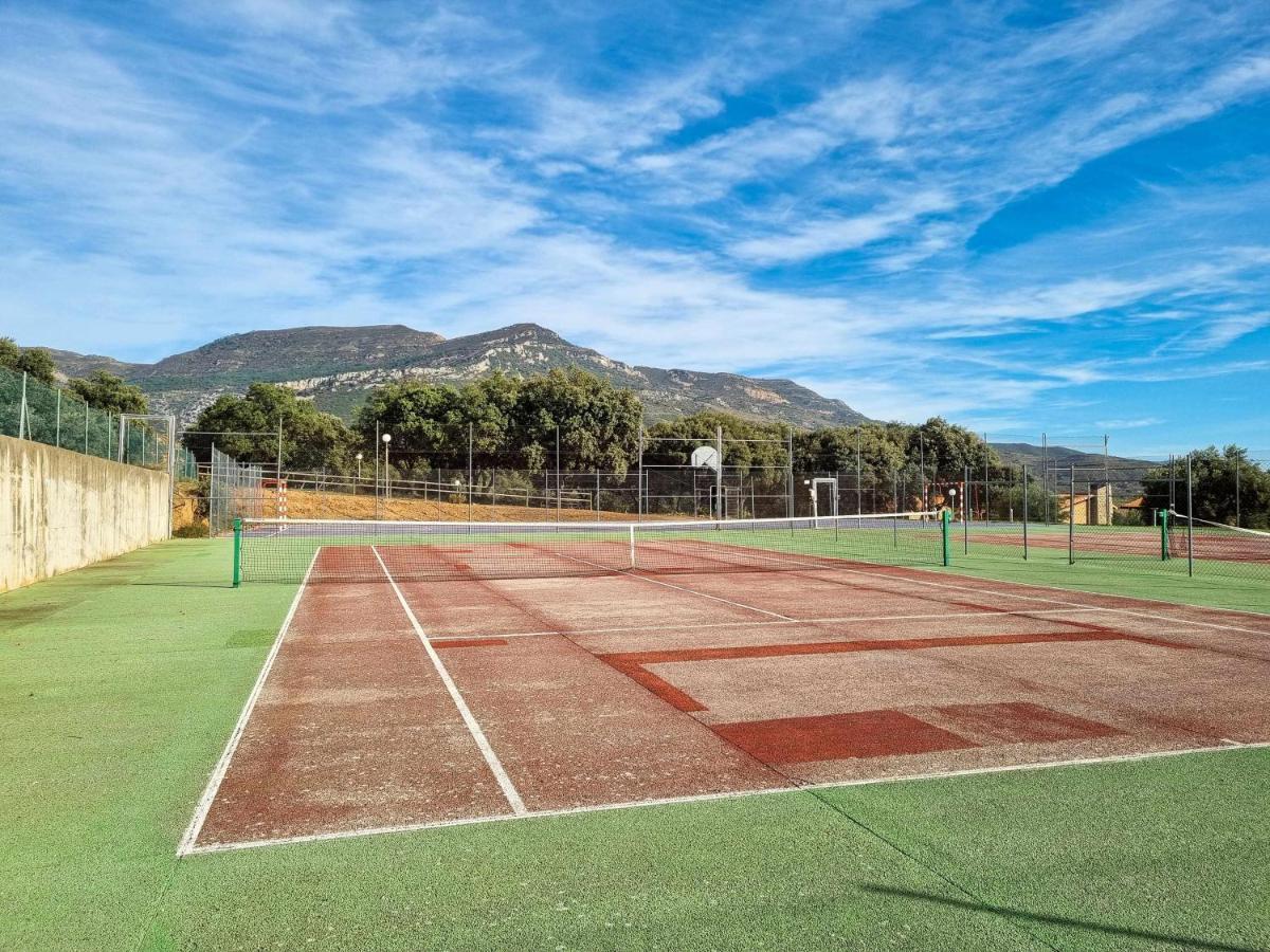 Villa Guara Golf Y Pool Comotucasa Nueno Buitenkant foto