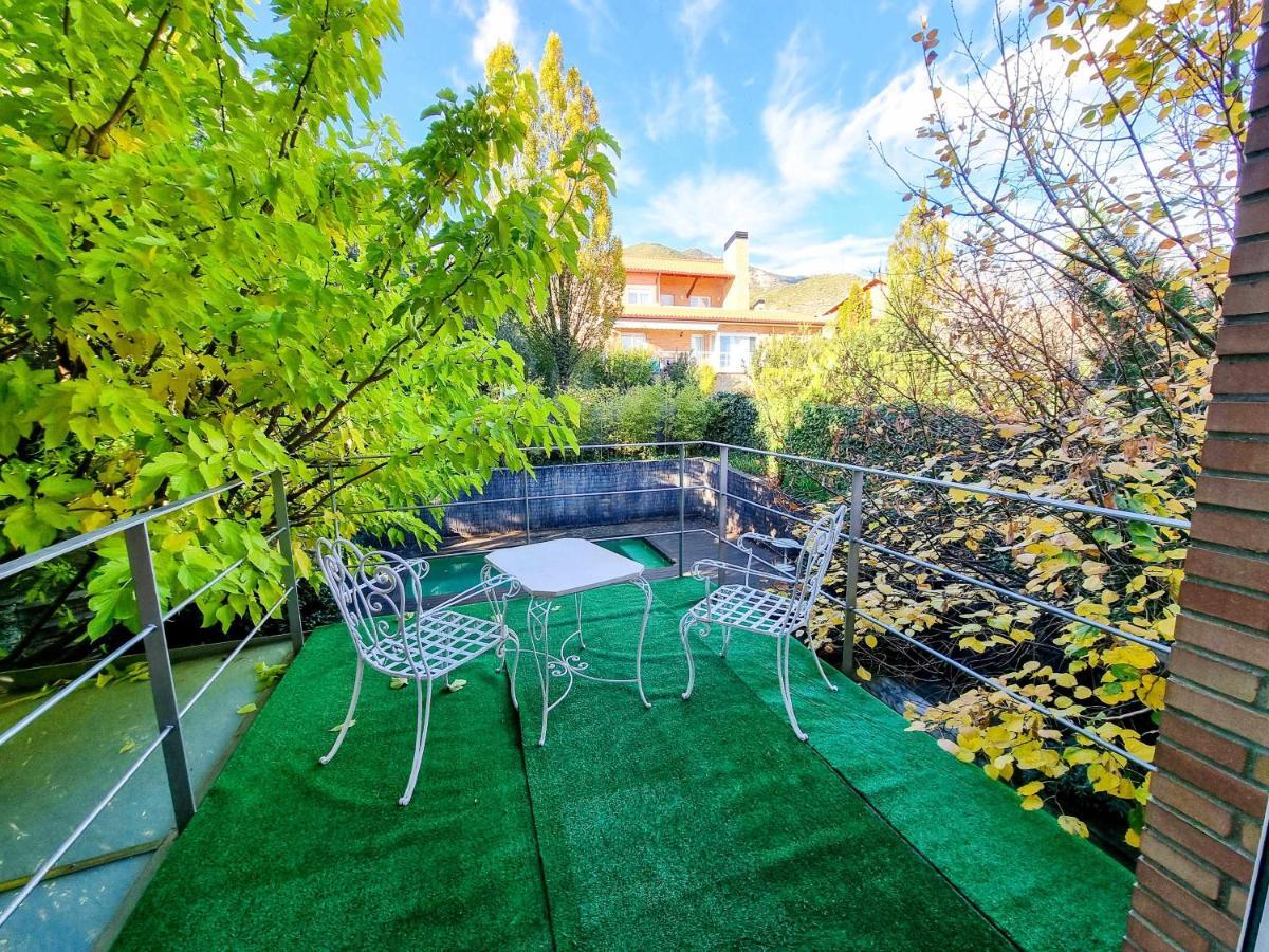 Villa Guara Golf Y Pool Comotucasa Nueno Buitenkant foto